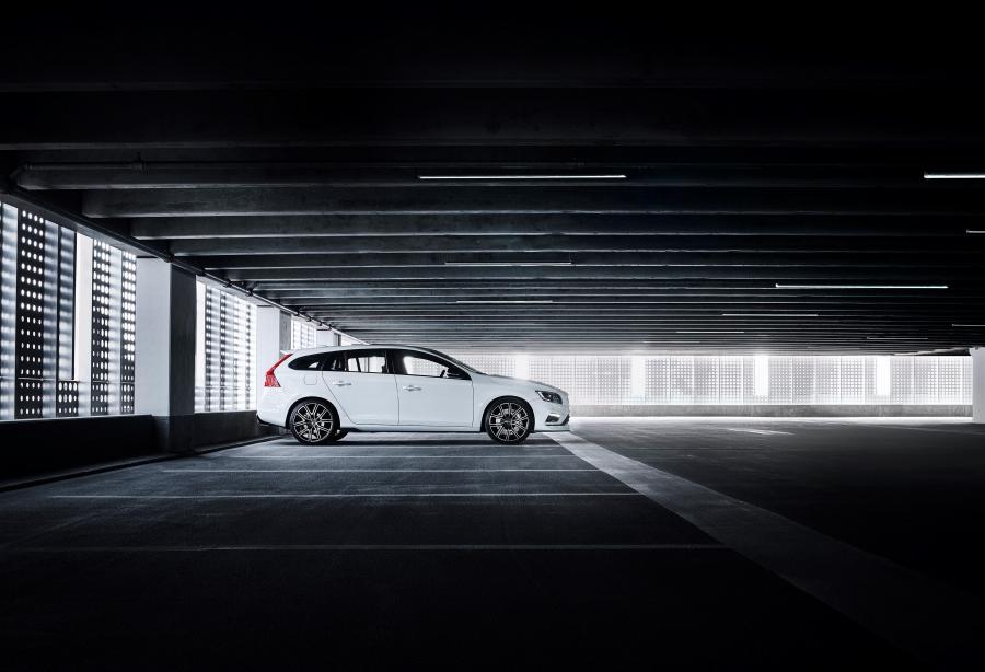  Volvo V60 Polestar 2017 года  (WW) (фото 2 из 45)